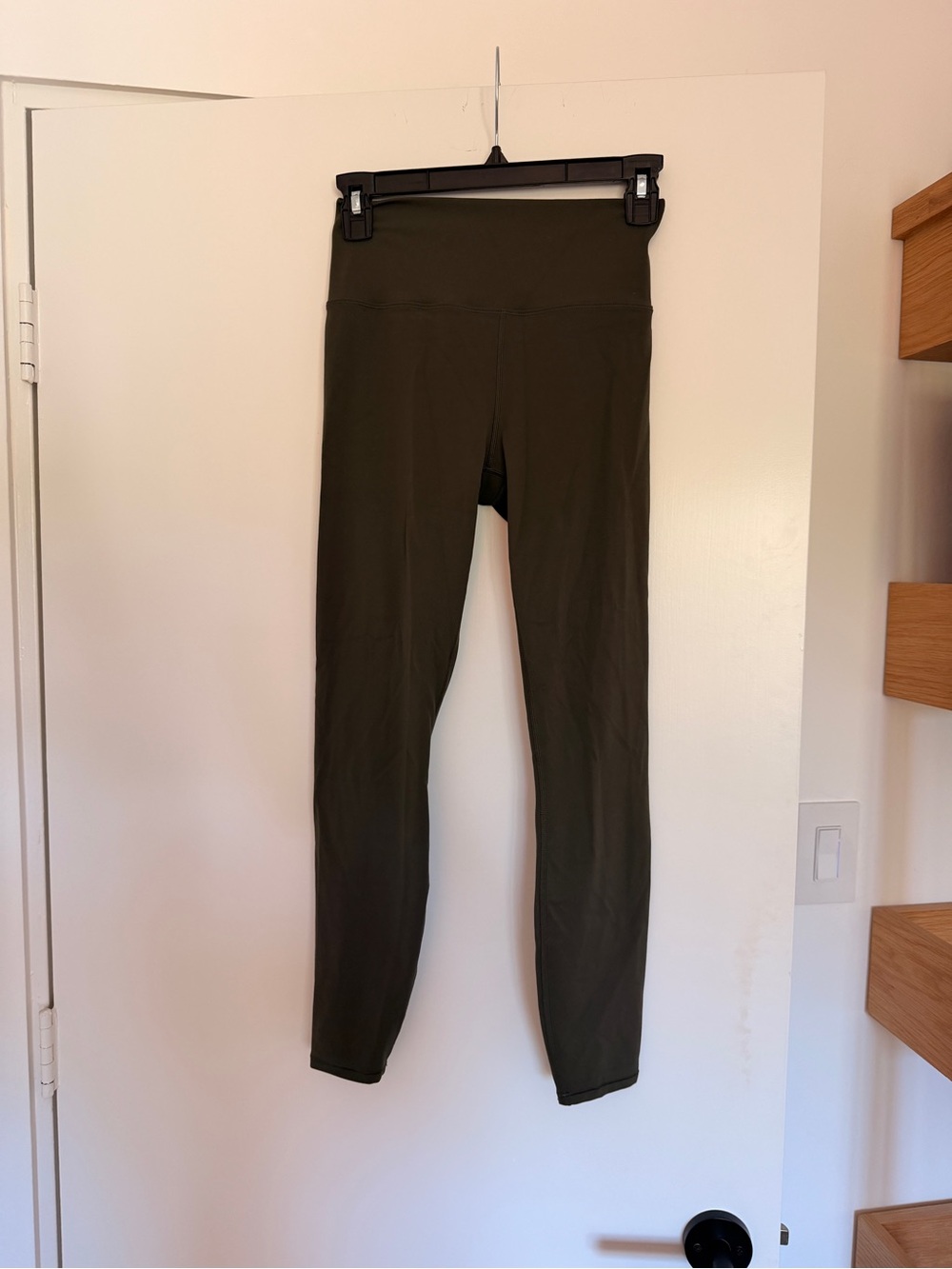 Vuori all the feels three quarter length High-Rise Leggings